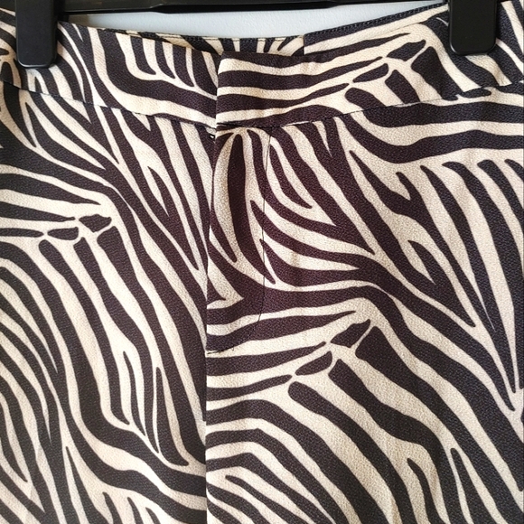 Smythe Zebra Print Crop Pants Size 27 - Picture 6 of 8